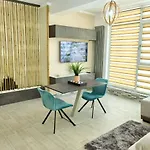 Apartament Bamboo Sea View - Pools And Parking